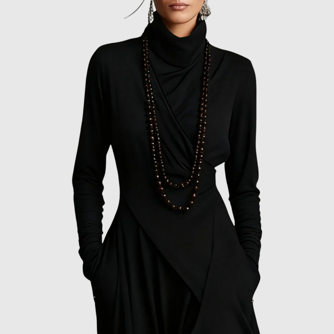 Σάντρα | Ασύμμετρο λάις πλισέ φόρεμα με ψηλό γιακά σε μοβ χρώμα