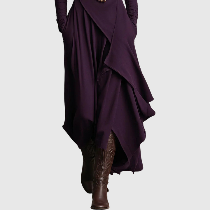 Σάντρα | Ασύμμετρο λάις πλισέ φόρεμα με ψηλό γιακά σε μοβ χρώμα