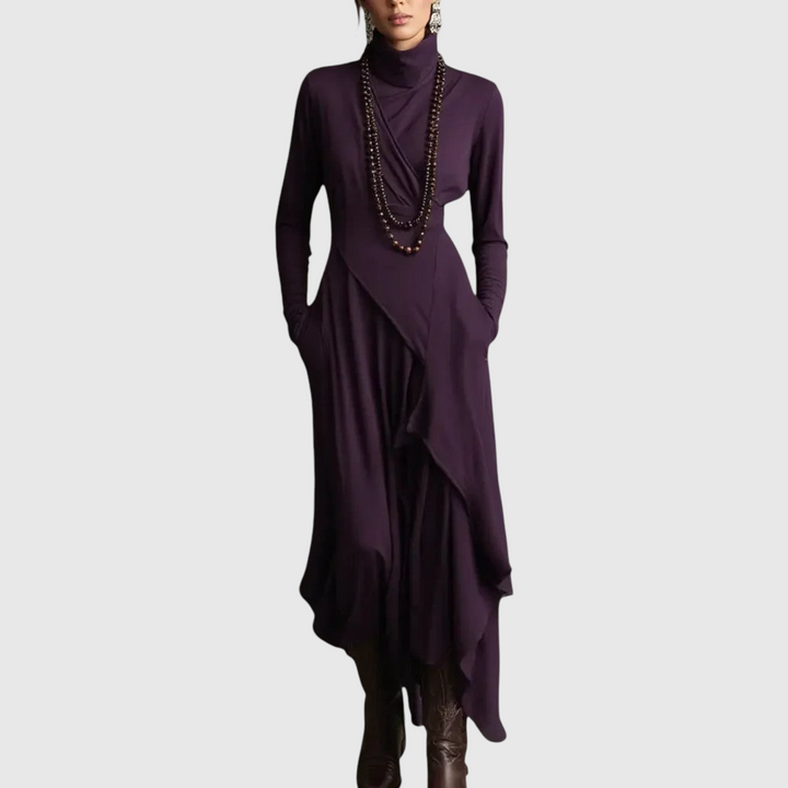 Σάντρα | Ασύμμετρο λάις πλισέ φόρεμα με ψηλό γιακά σε μοβ χρώμα